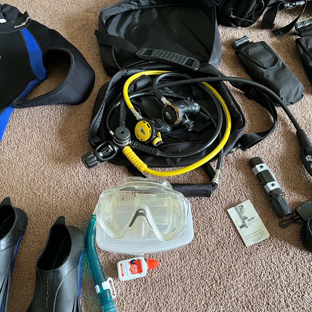 Aqualung diving full gear - Picture 5 of 10